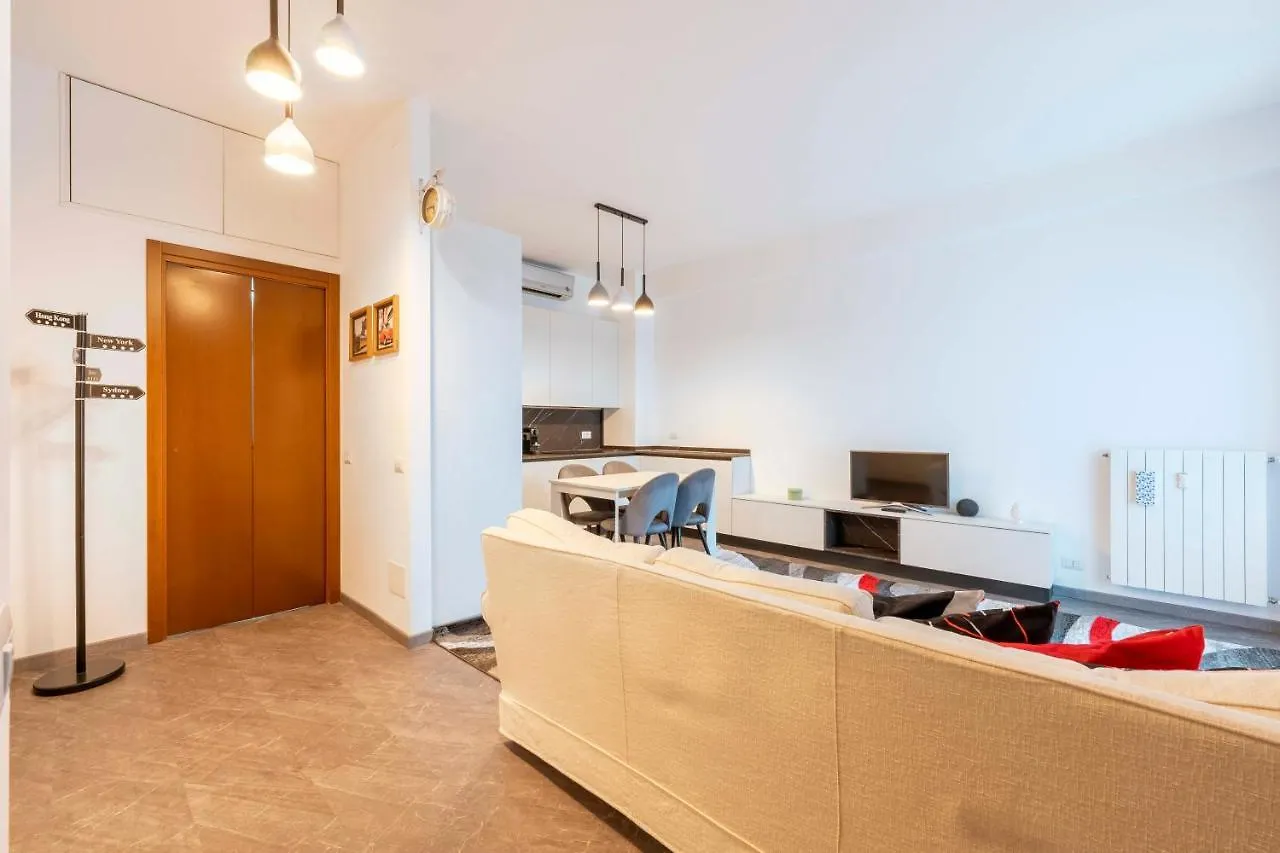 Terrazza Milano Via Oglio 3 - Corso Lodi Apartment 0*, Milan Italy